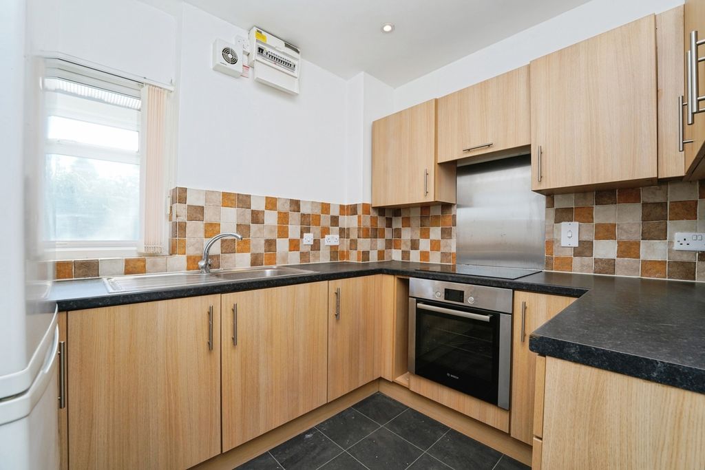 Property photo 3 of 9 Pbox-Img.Jpg