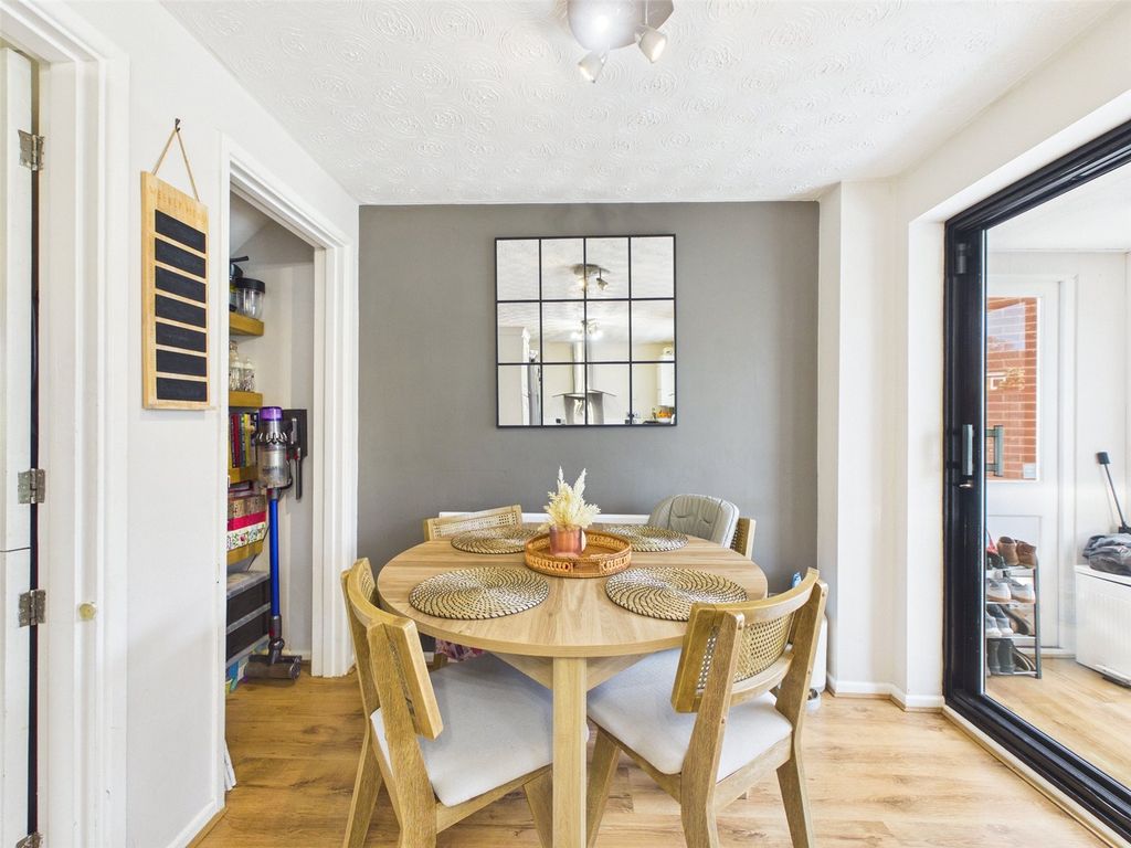 Property photo 3 of 15 Picture No. 16