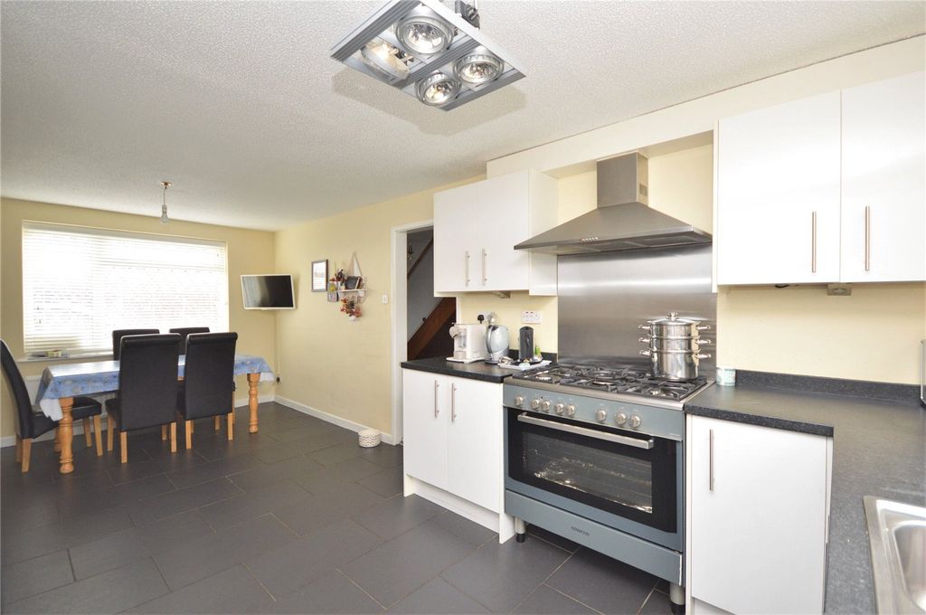 Property photo 3 of 18 Kitchen/Diner
