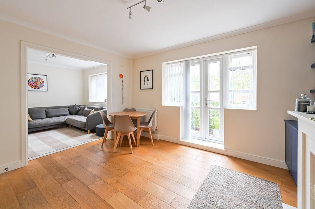 Property photo 1 of 23
