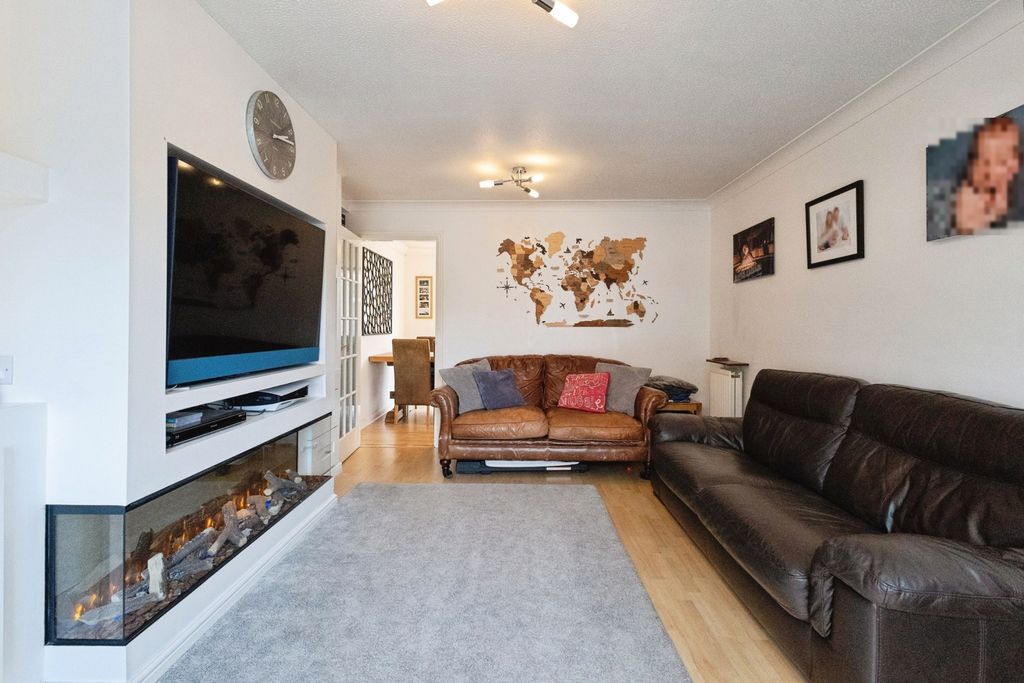 Property photo 2 of 23 Pbox-Img.Jpg