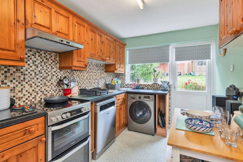Property photo 2 of 17