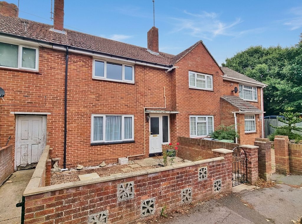 Property photo 1 of 11