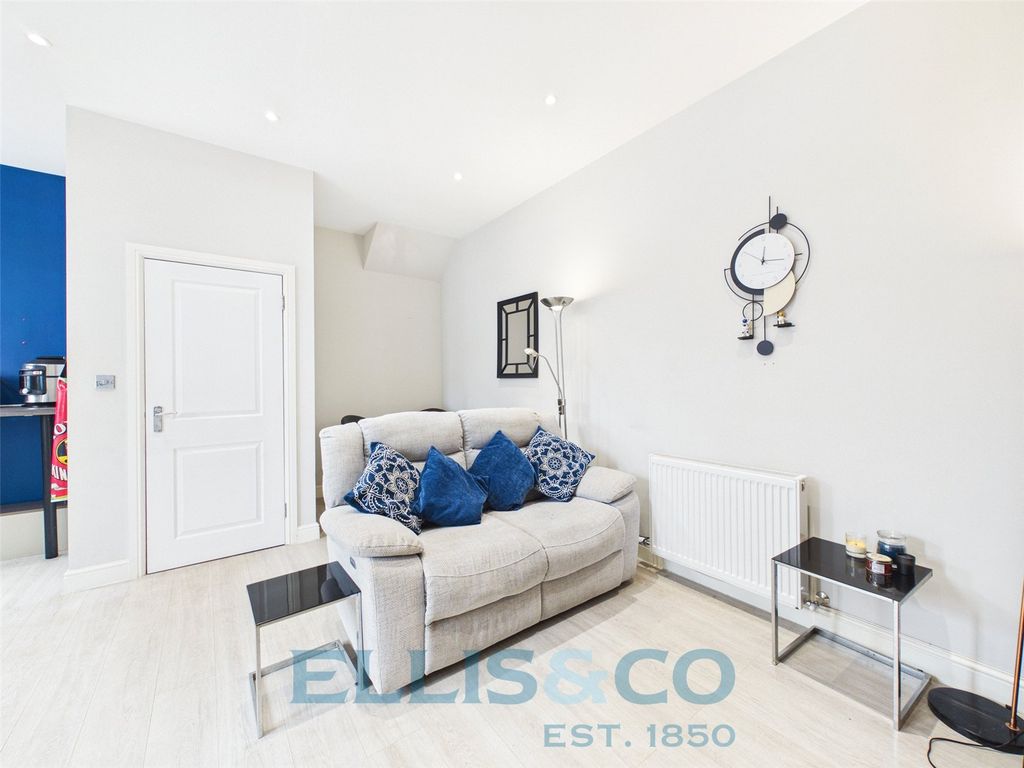 Property photo 3 of 9 Picture No. 08