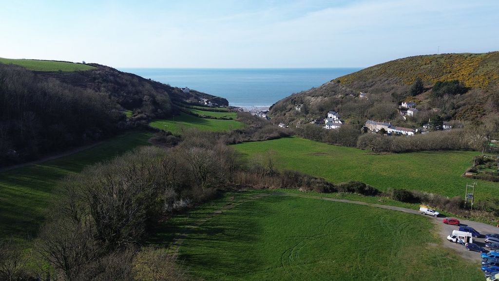 Property photo 2 of 52