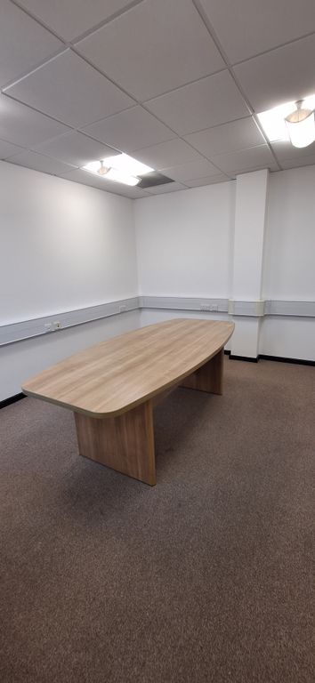 Property photo 3 of 9 Meeting Room