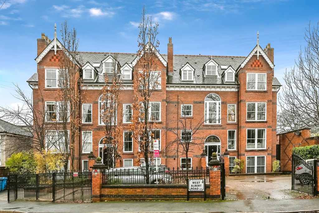 Property photo 1 of 13