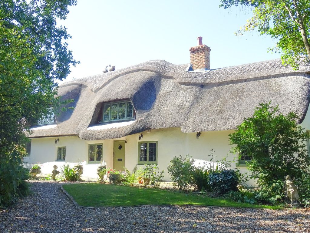 Property photo 1 of 22
