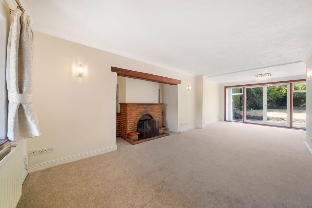 Property photo 3 of 32