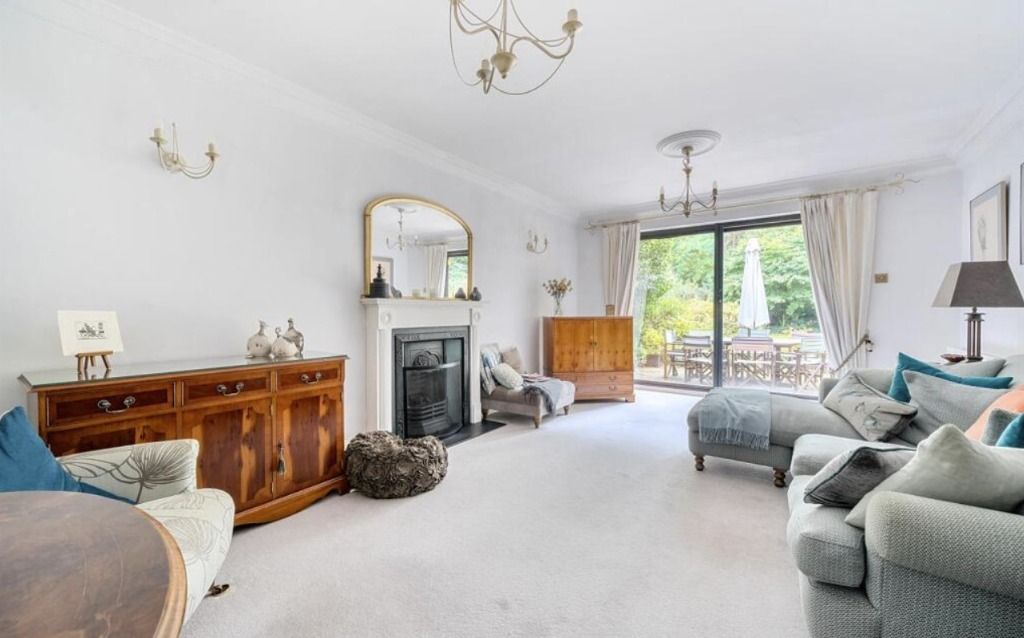 Property photo 2 of 23 4880235