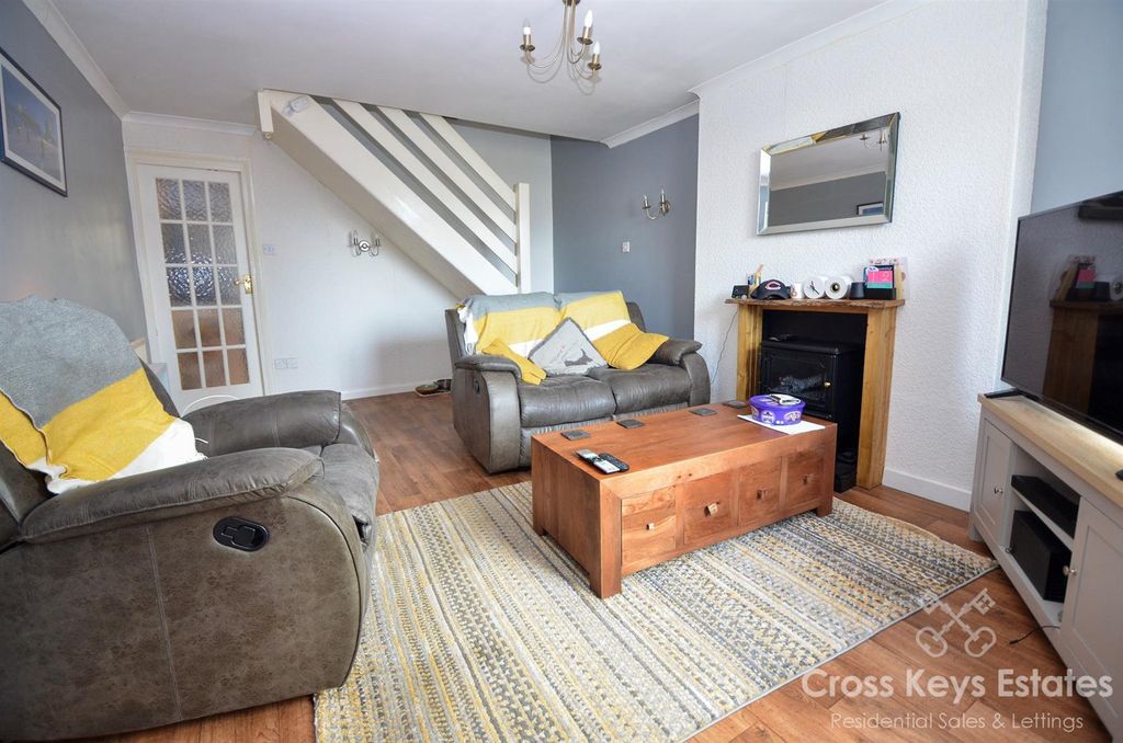 Property photo 2 of 17 Sitting Room