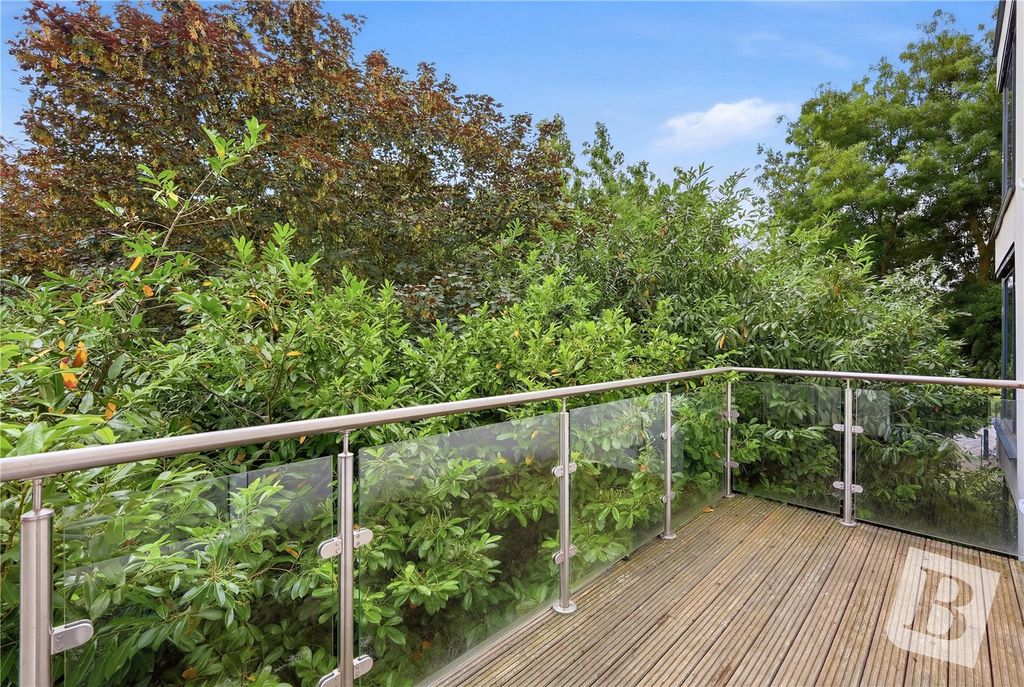 Property photo 3 of 13 Balcony