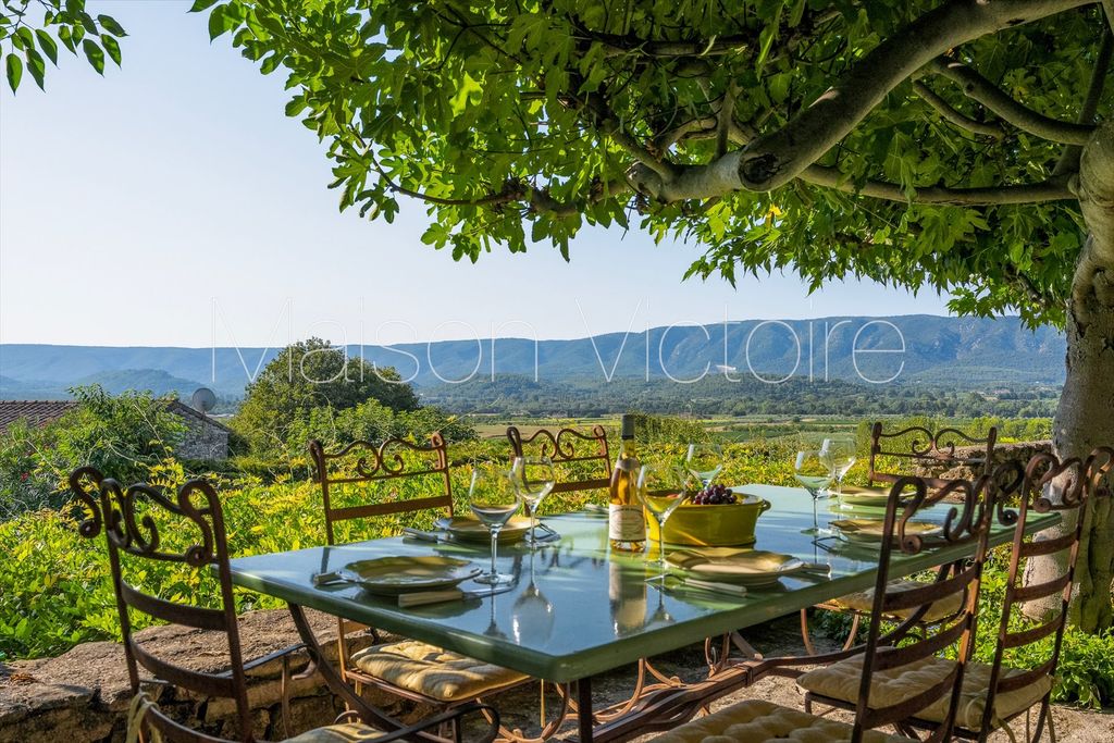 Property photo 1 of 30 18th-Century Property With Luberon Views And Guest Apartment.