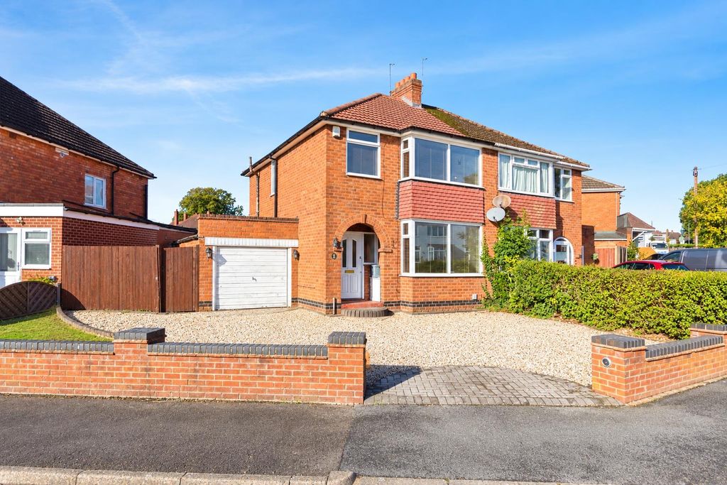 Property photo 1 of 19 7Bcc4377-Bdae-4Da2-A227-7961c8180E11.Png