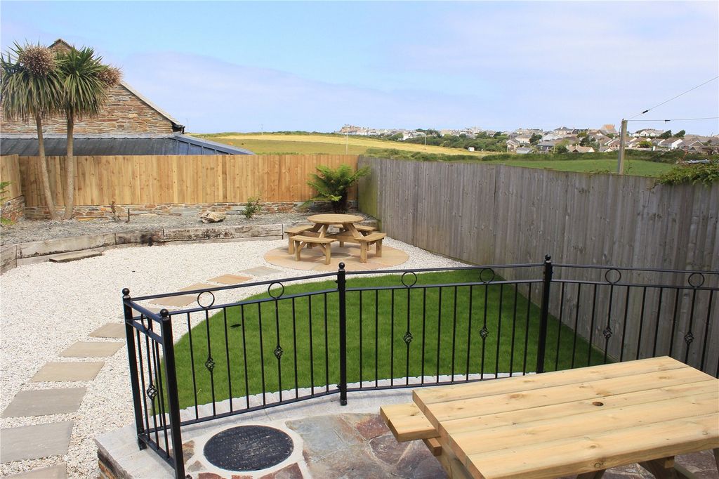 Property photo 2 of 14 Picture No. 25