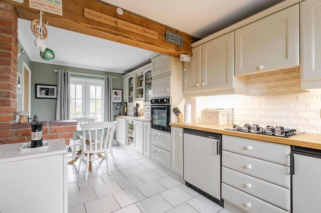 Property photo 2 of 24