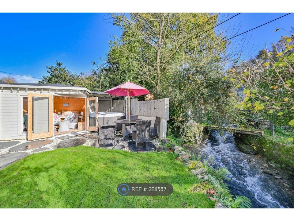 Property photo 2 of 21