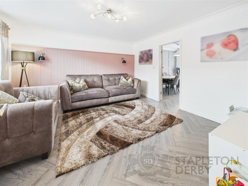 Property photo 3 of 16 Cam04709G0-Pr0261-Still003.Jpg