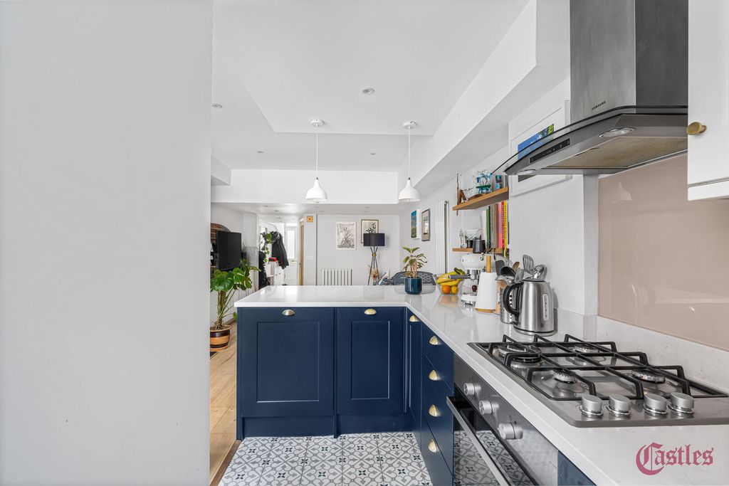 Property photo 2 of 13 Kitchen