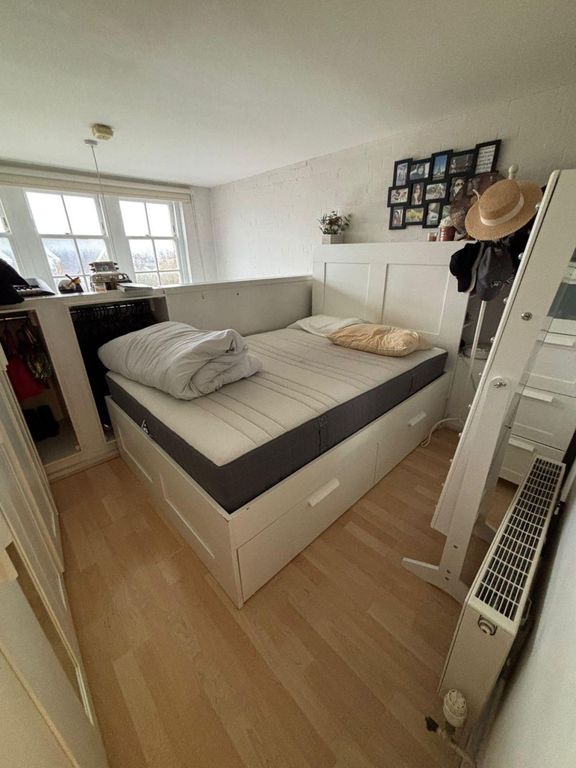 Property photo 3 of 6