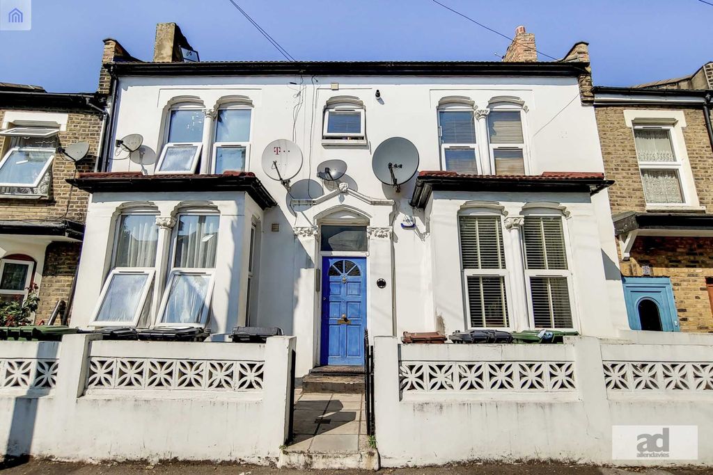 Property photo 1 of 5
