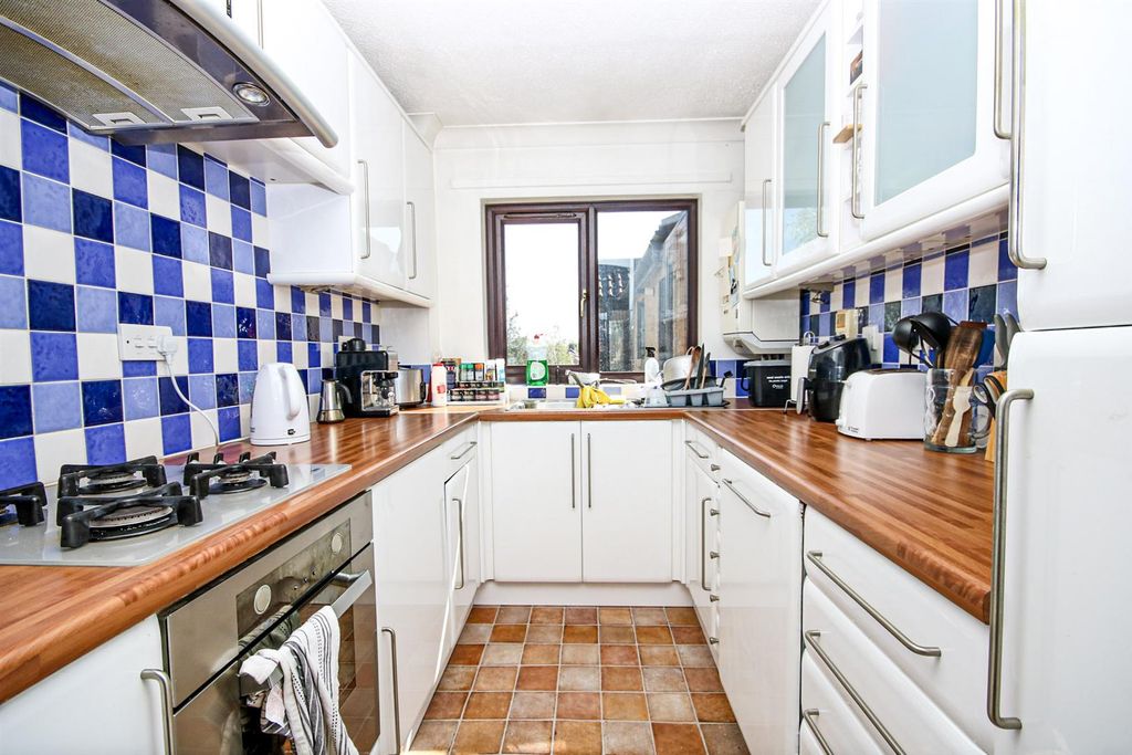 Property photo 2 of 7 7-Img_0673.Jpg