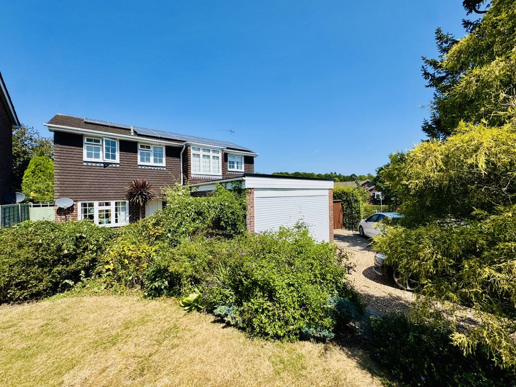 Property photo 2 of 25