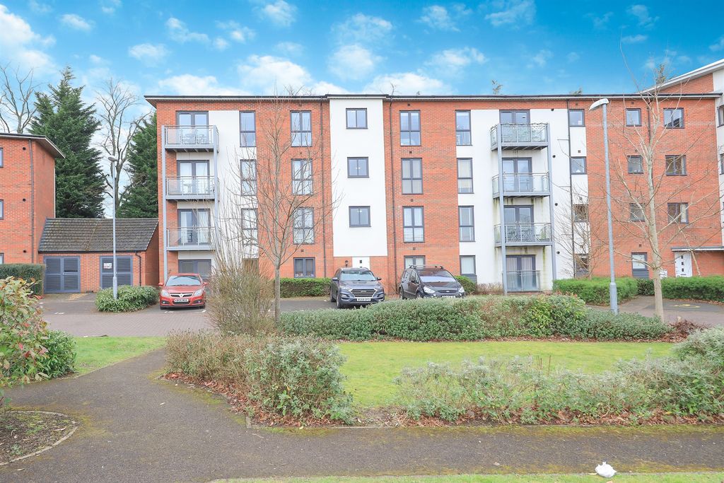 Property photo 2 of 14