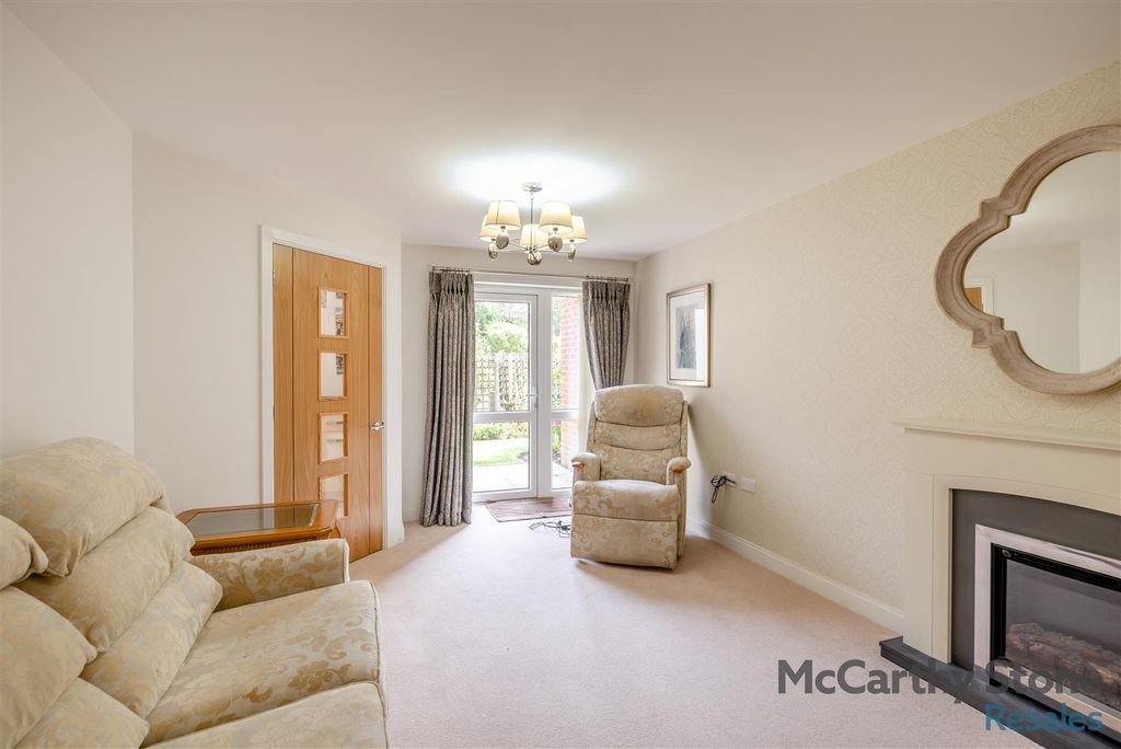 Property photo 2 of 21 8699344-Interior14.Jpg