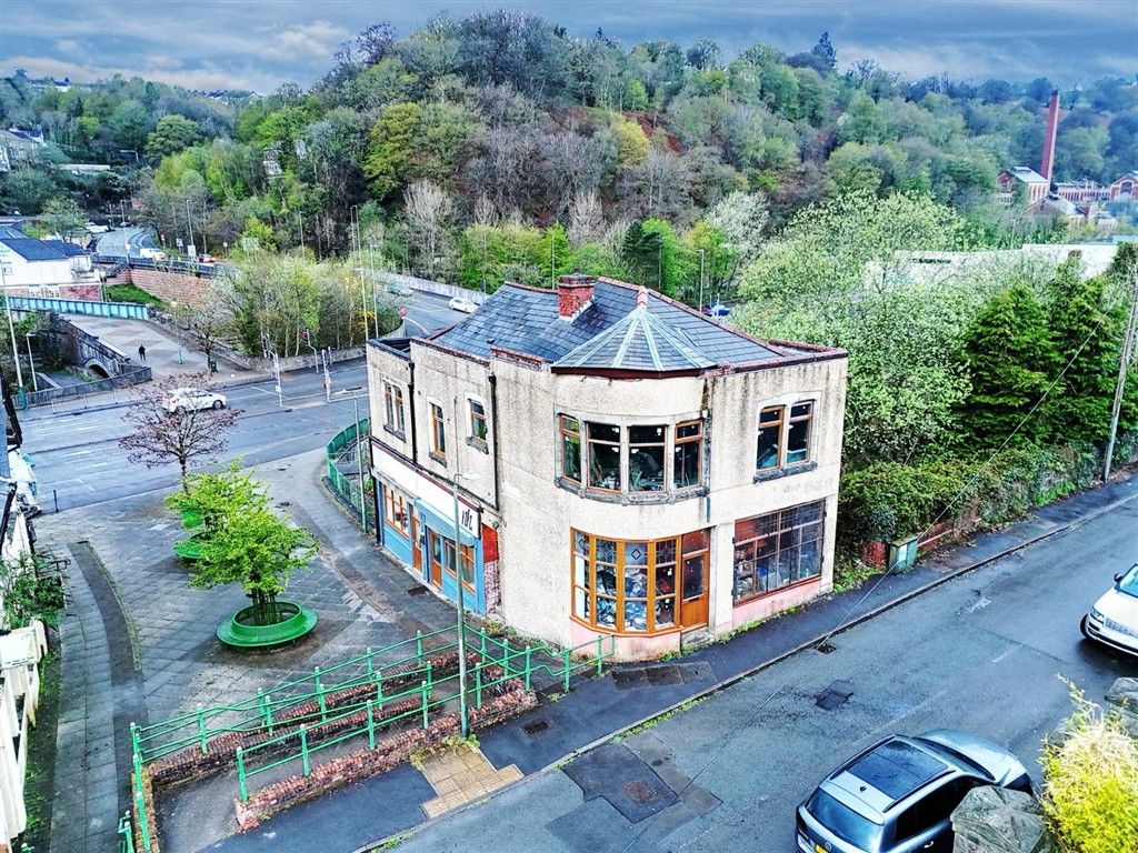 Property photo 2 of 18
