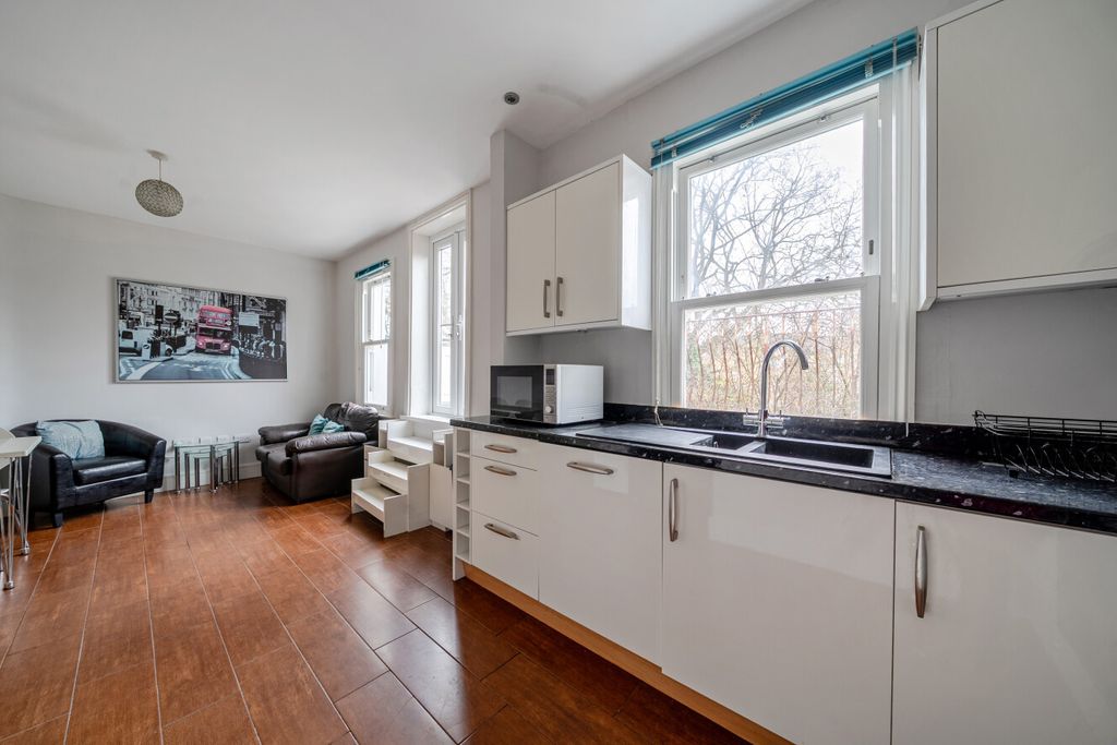 Property photo 3 of 20 1400052-14-69663d...