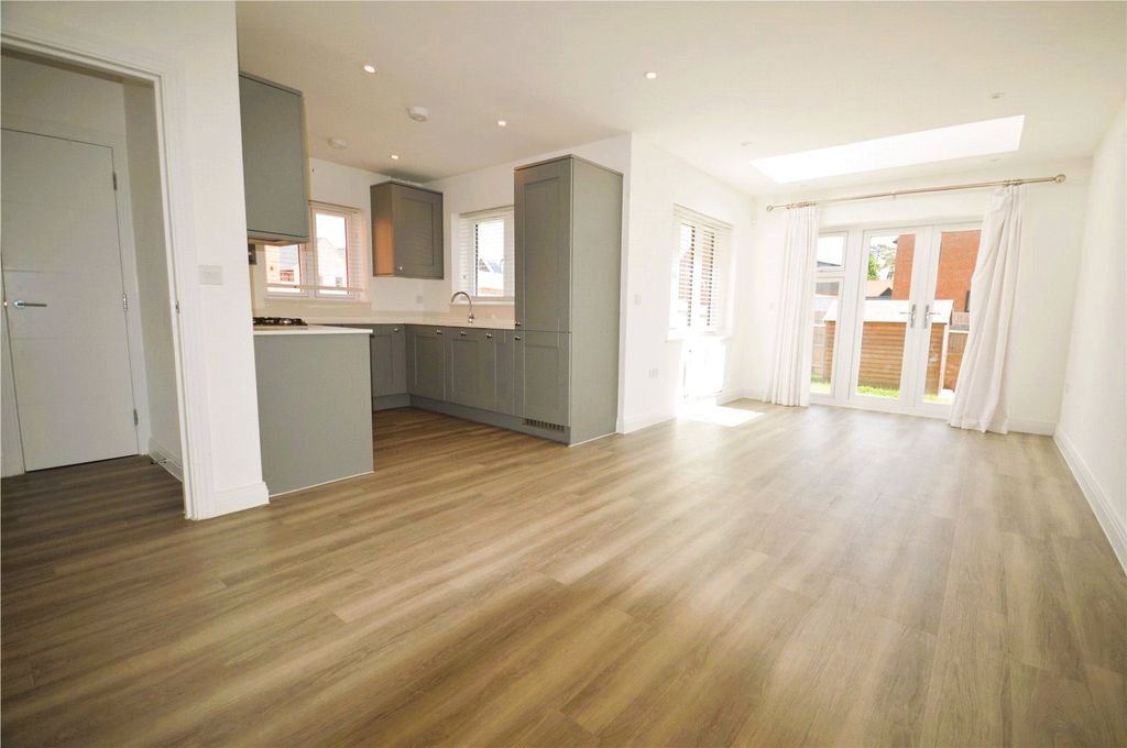 Property photo 3 of 7 Picture No. 29