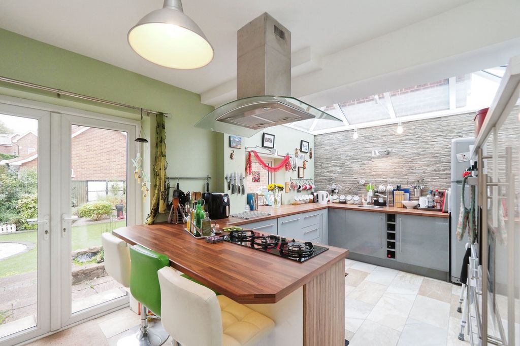 Property photo 3 of 19 Onp57653