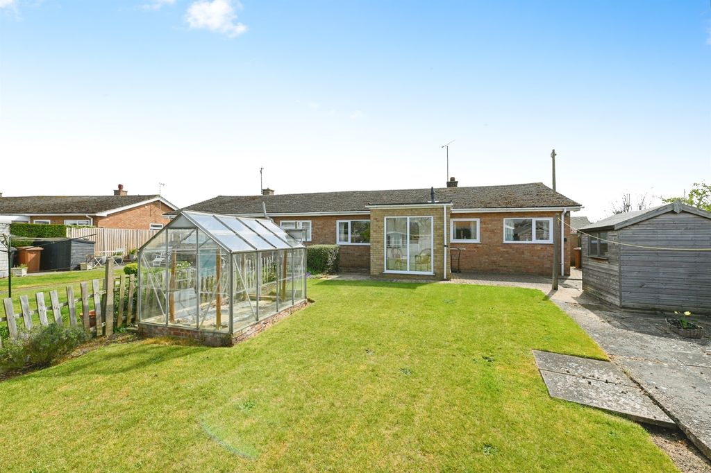 Property photo 2 of 15