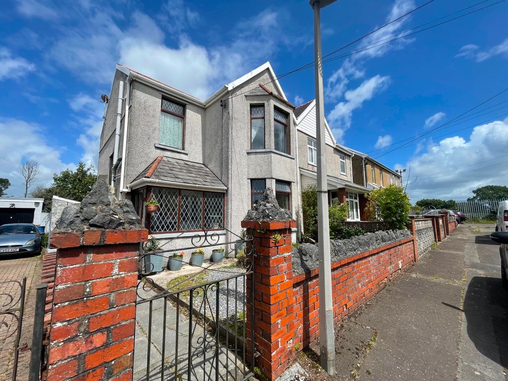 Property photo 2 of 30
