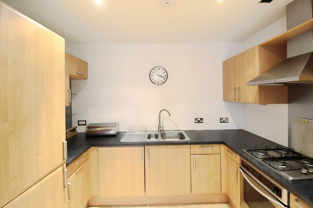 Property photo 3 of 11 Picture No. 17