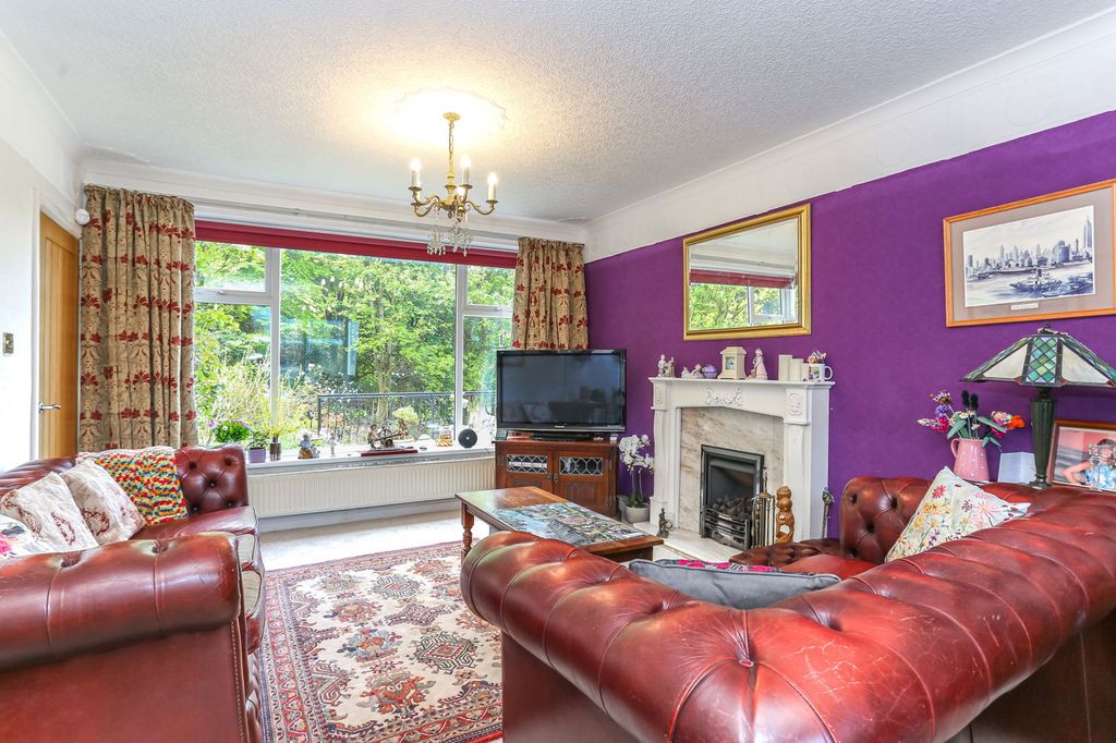 Property photo 1 of 32