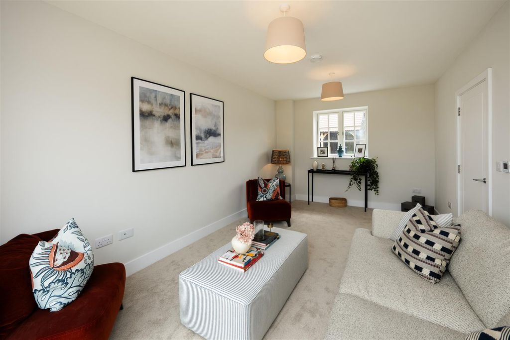 Property photo 3 of 19 32.Jpg