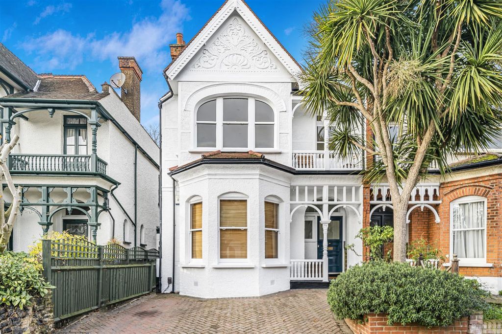 Property photo 1 of 21