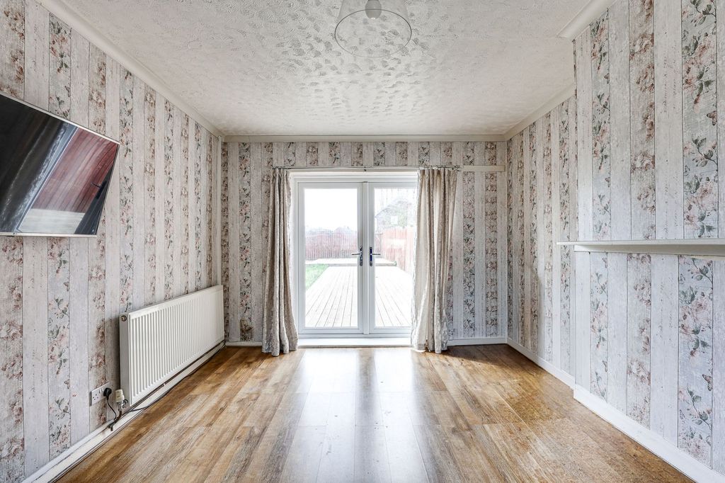 Additional image 13 of 2 bed semi-detached house for saleBevor Crescent, Heckmondwike WF16