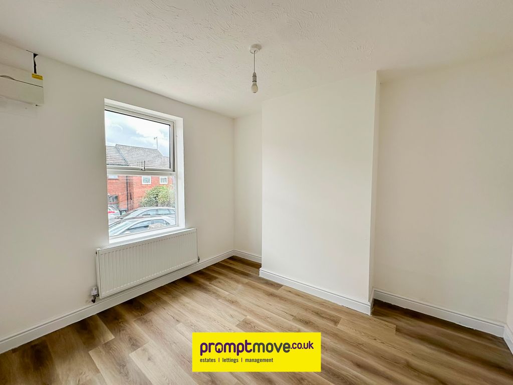 Property photo 2 of 15 Na