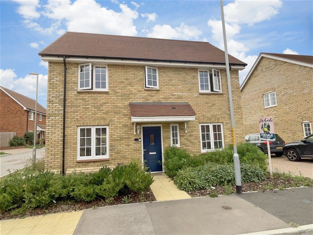 Property photo 1 of 11 Front