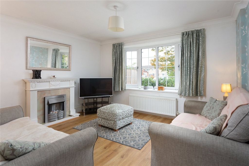 Property photo 3 of 14 Photos