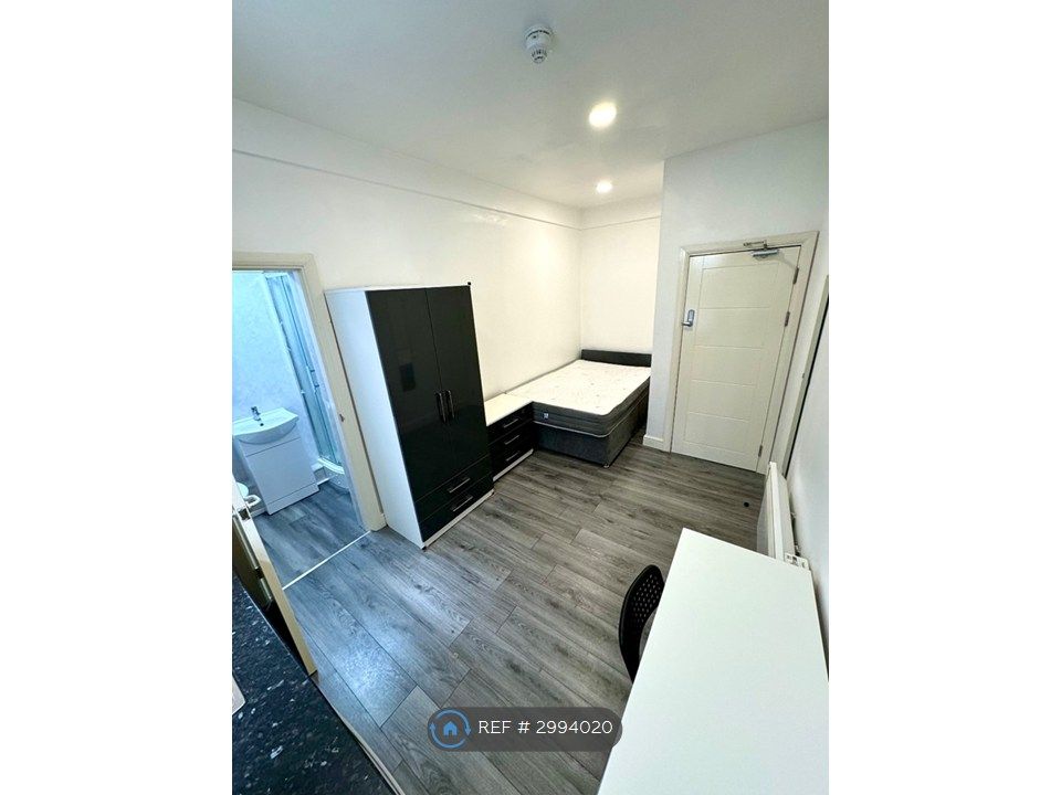 Property photo 2 of 30