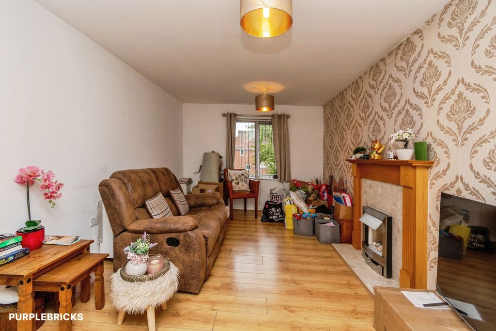 Property photo 2 of 14