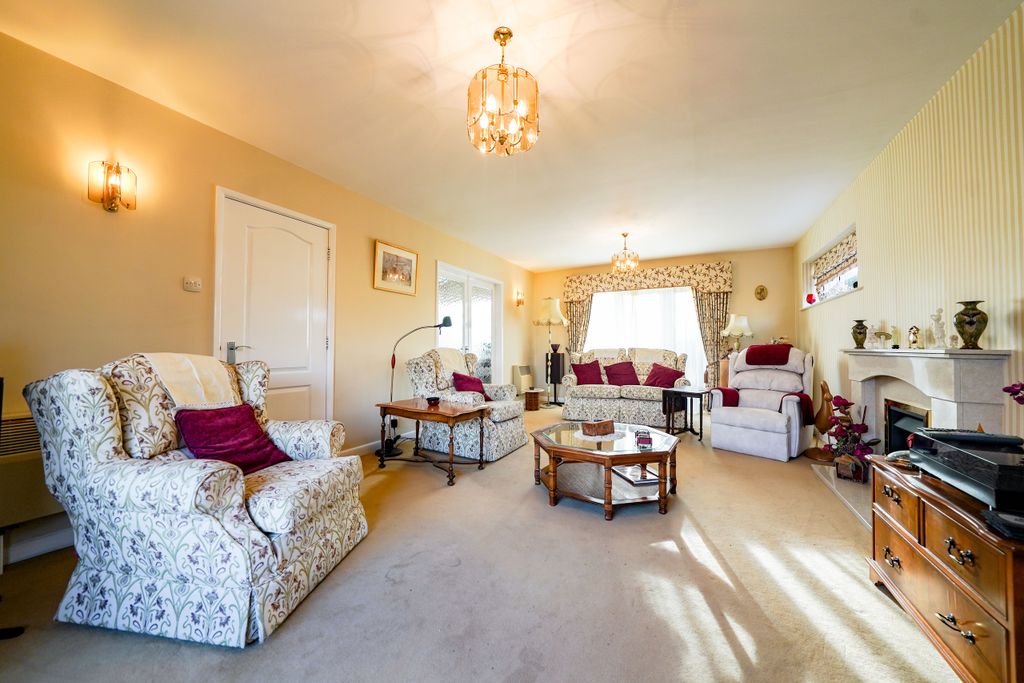 Property photo 3 of 24 Dsc04896