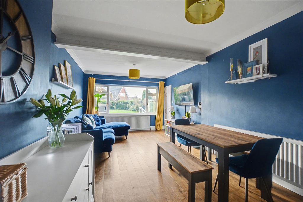 Property photo 3 of 22 Sitting/Dining Room