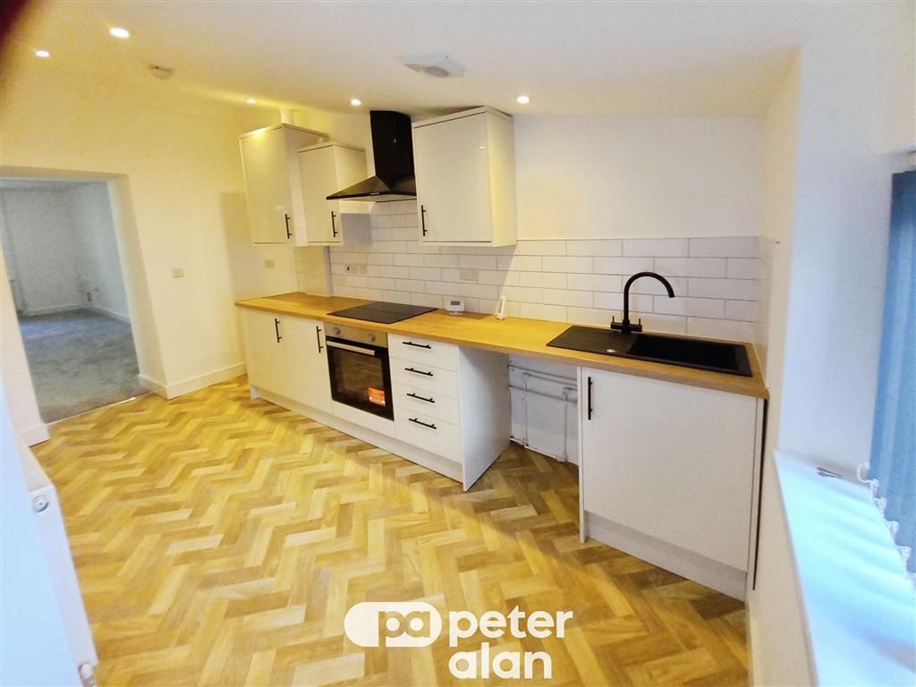 Property photo 2 of 7 Front