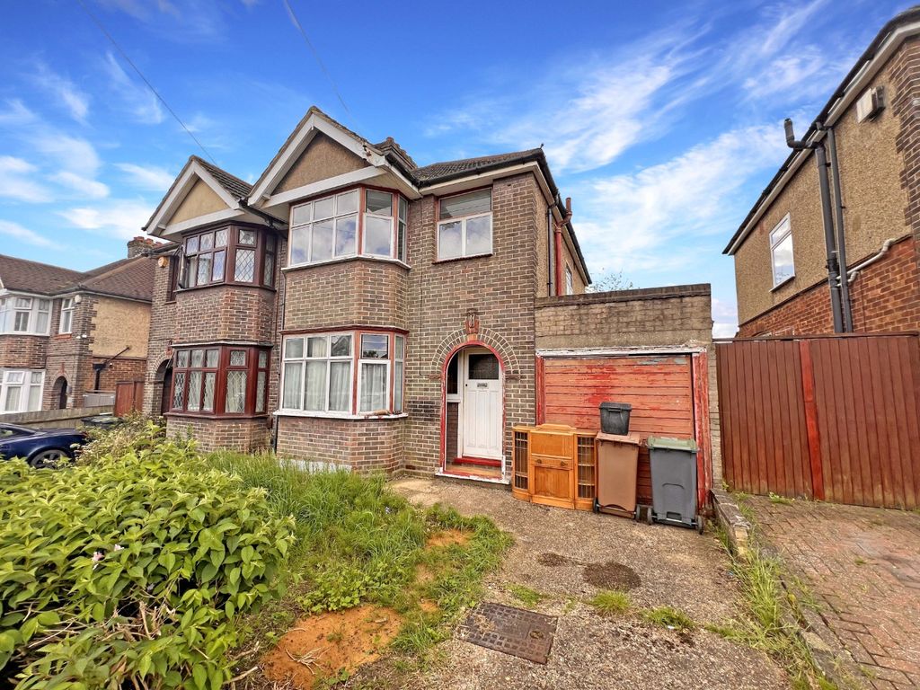Property photo 1 of 11 3319041