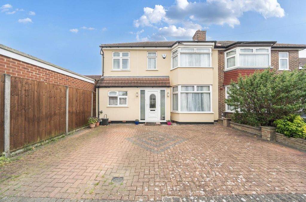 Property photo 1 of 16 Davidson Frost-Wellings, Dfw, Ladycroft Walk, Stan